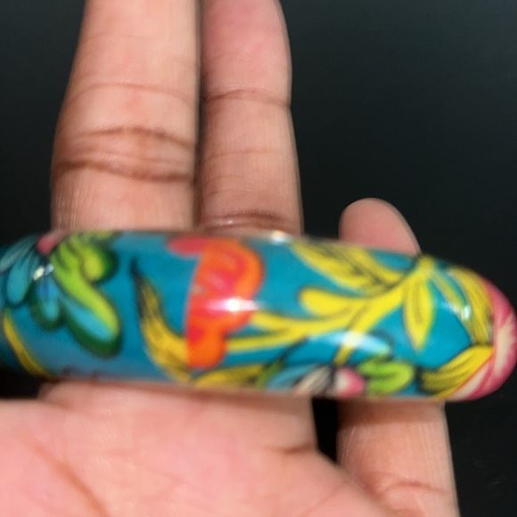 Floral Multicolor Bangle Bracelet - Picture 5 of 5